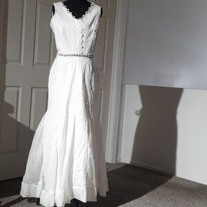 Handmade Elegant White Cotton Sleeveless Mermaid Dress With Belt